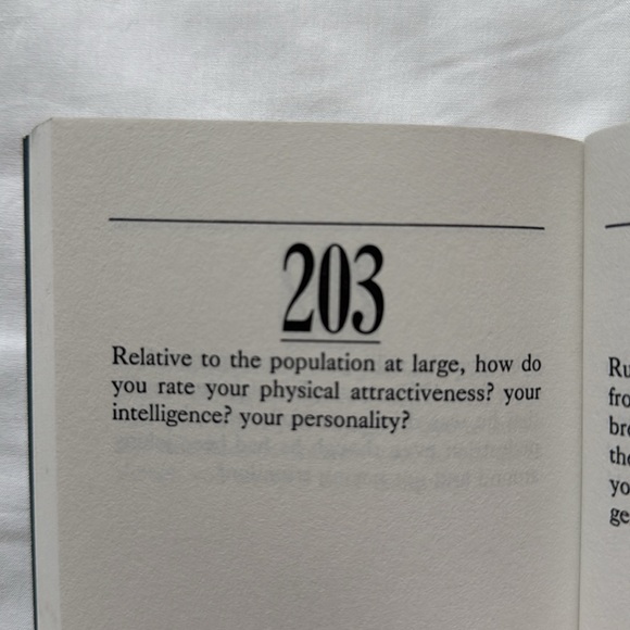 Book: The Book of Questions - Picture 10 of 11